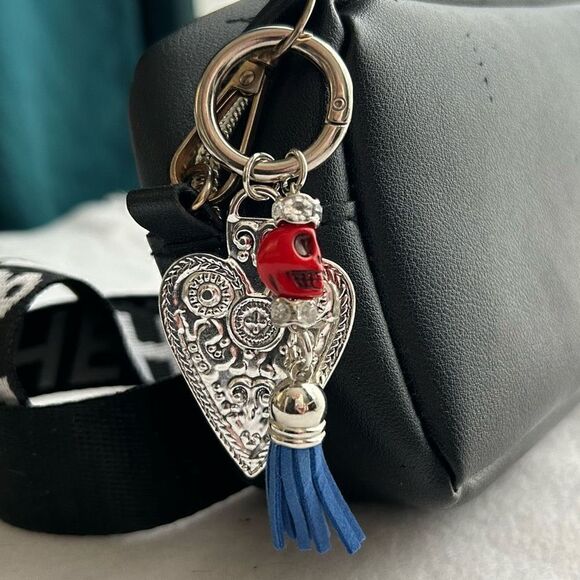 Sacred Heart Scull Tassel Keychain Purse Backpack Dangle - Picture 1 of 6